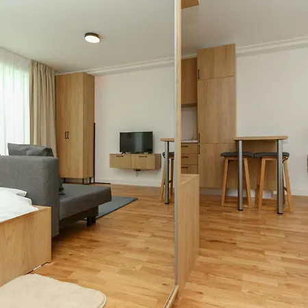 Studio No 5 Lebada Lake * Bucharest